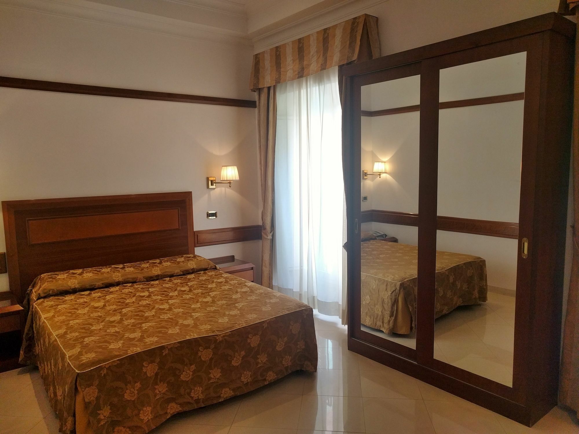 San Carlo 3*